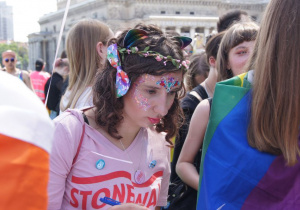 Dziewczyna w koszulce Stonewall