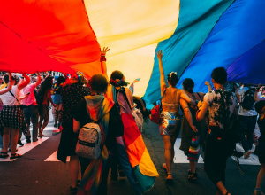 Upamiętnianie historii aktywizmu LGBT